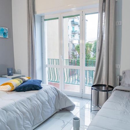 Hostel Partenope Naples Extérieur photo