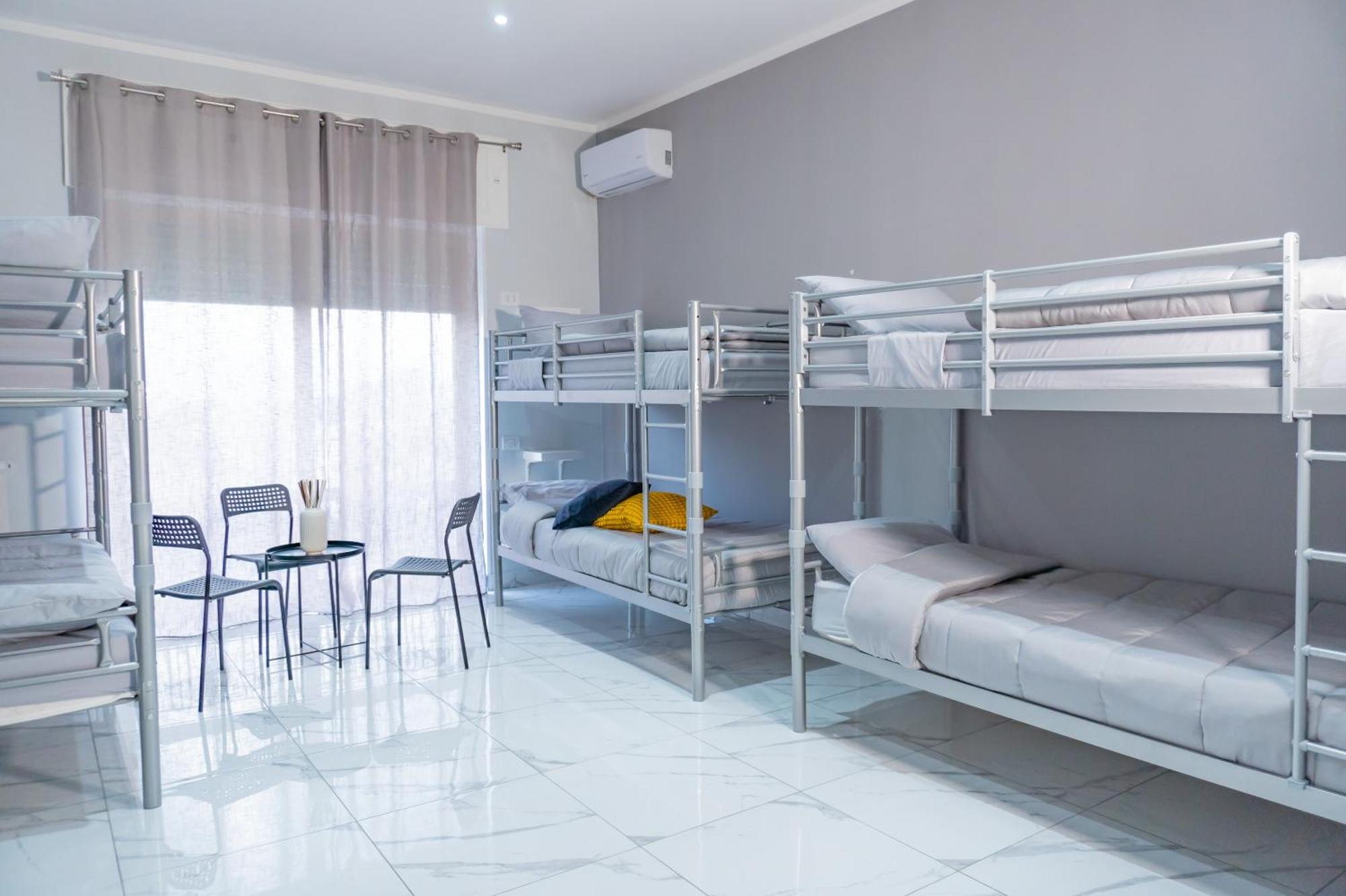 Hostel Partenope Naples Extérieur photo
